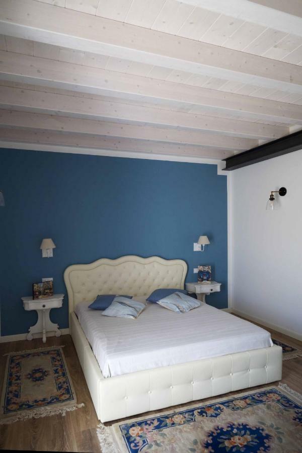 ライグエーリア Il Nido Rifatto Bed & Breakfast エクステリア 写真