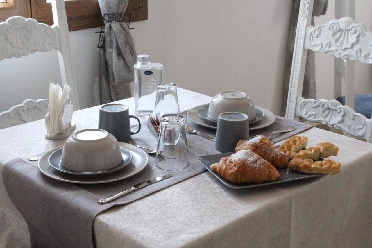 ライグエーリア Il Nido Rifatto Bed & Breakfast エクステリア 写真